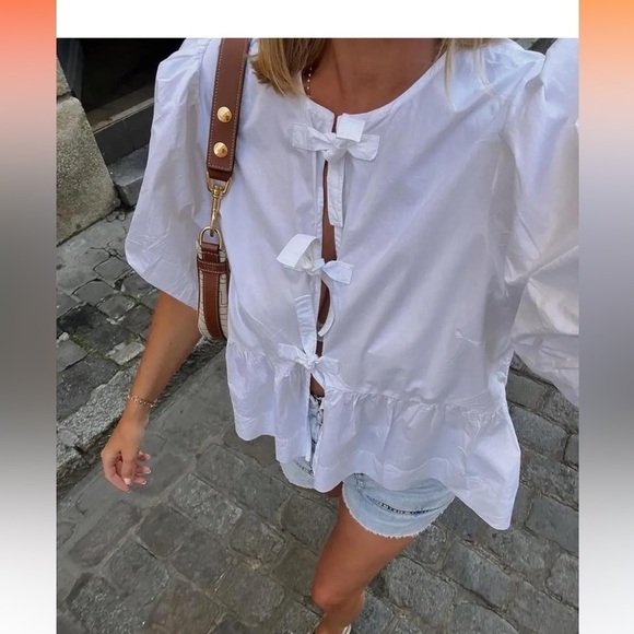 NWT  3 Ties top   White - Picture 3 of 4